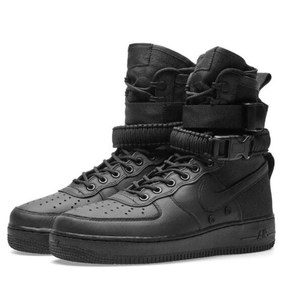 Rare 2017 Nike Air Force 1 Boot Size 9.5 Black - Picture 1 of 16